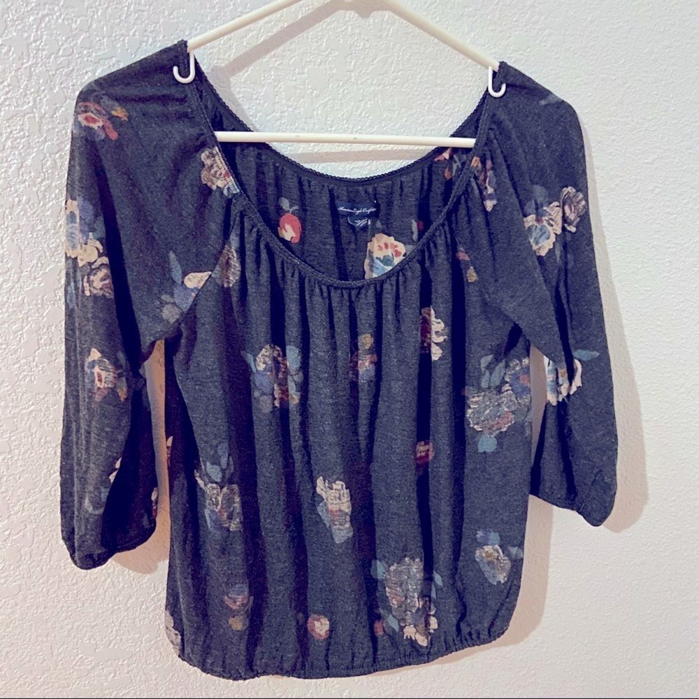 American Eagle floral top